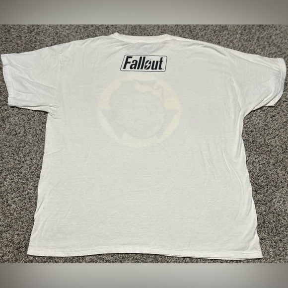 Fall Out graphic gamer zapper T-shirt bundle - Picture 9 of 14